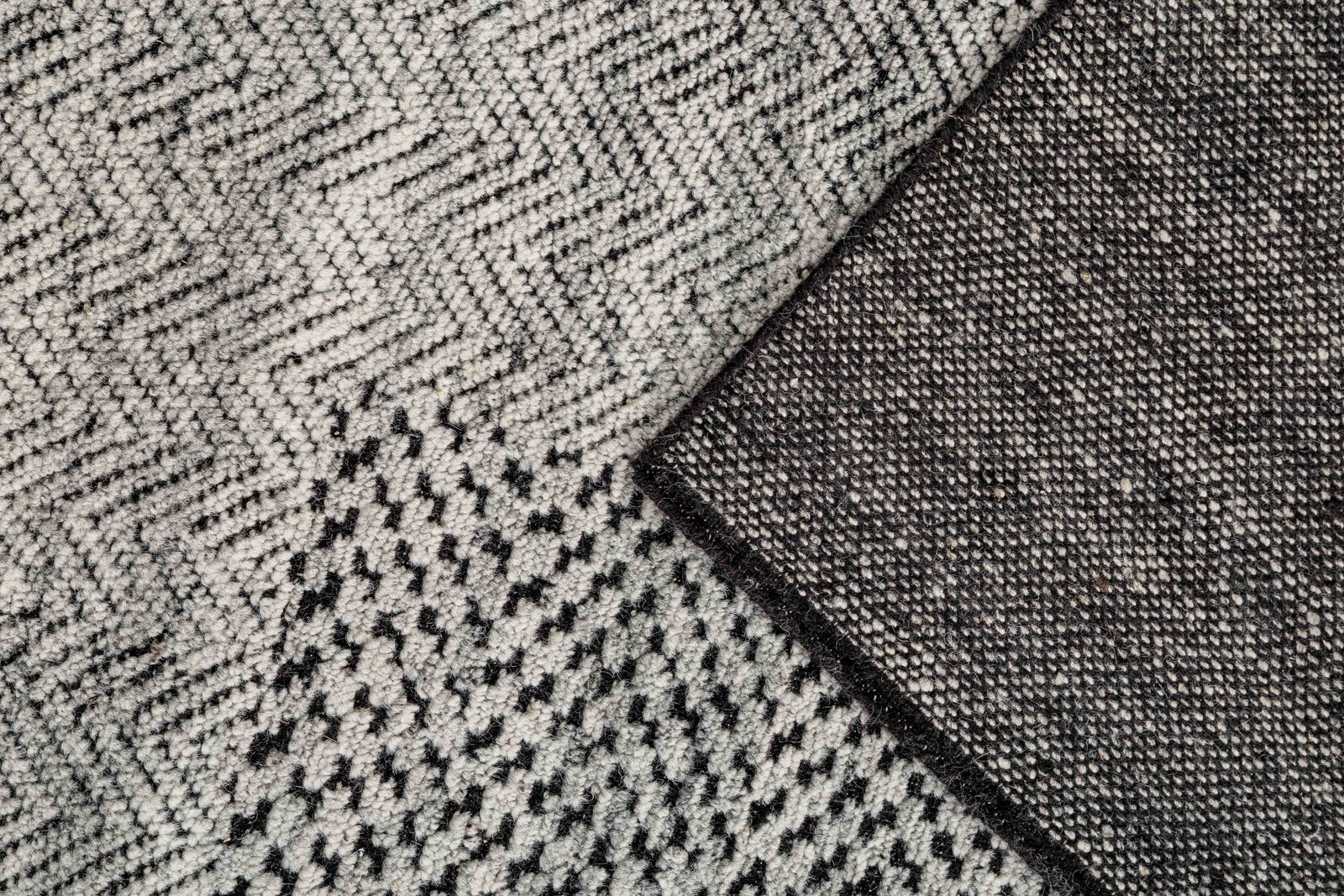 One silhouette. Your dimensions, comfort and finish.