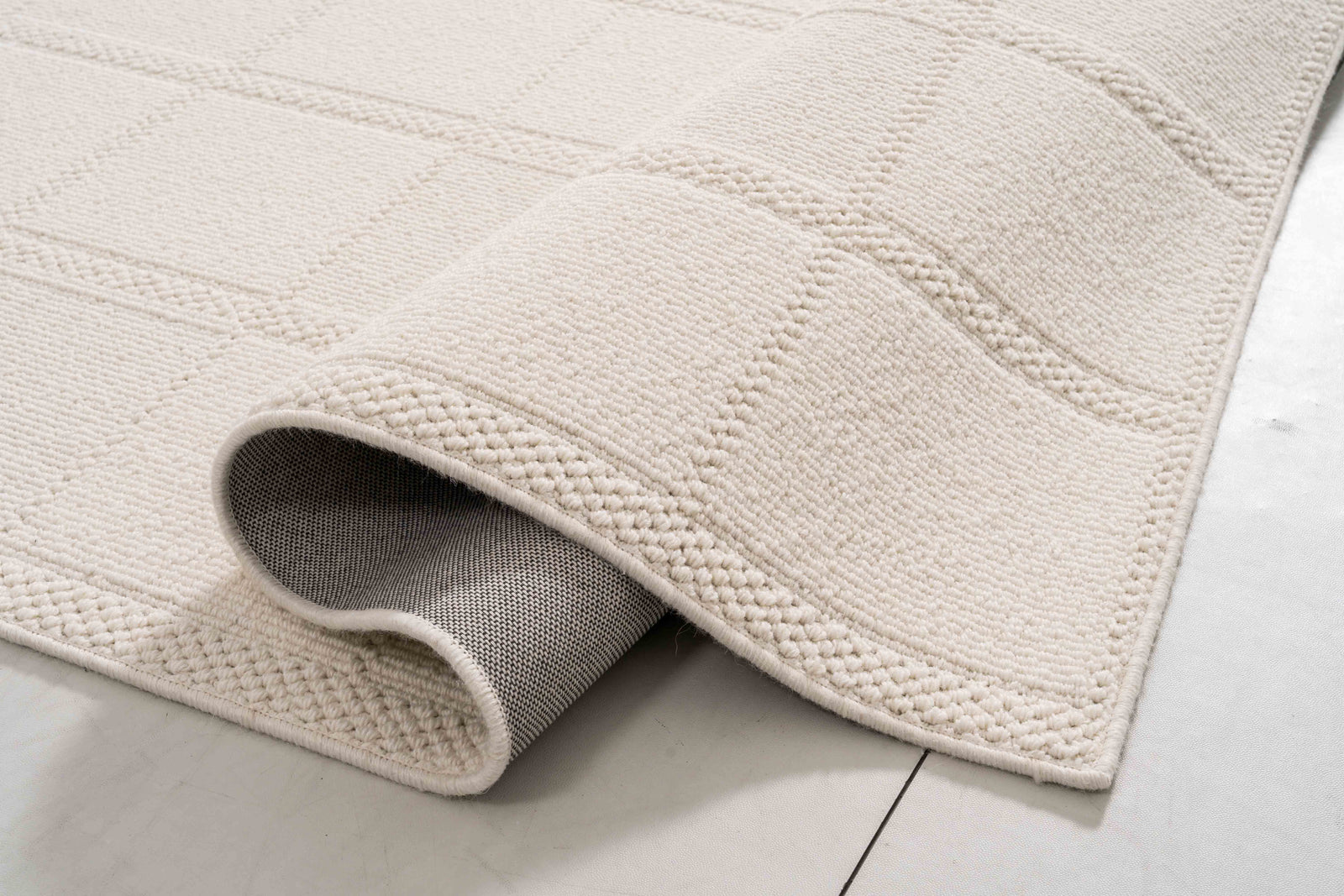 One silhouette. Your dimensions, comfort and finish.