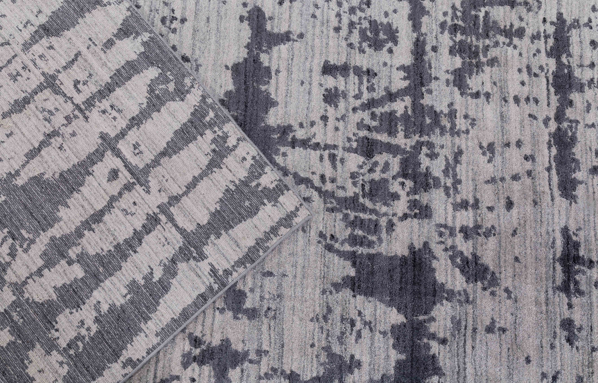 One silhouette. Your dimensions, comfort and finish.