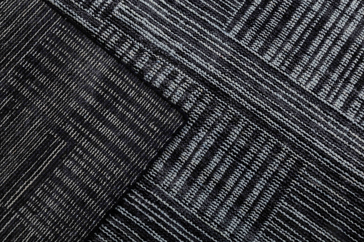 One silhouette. Your dimensions, comfort and finish.