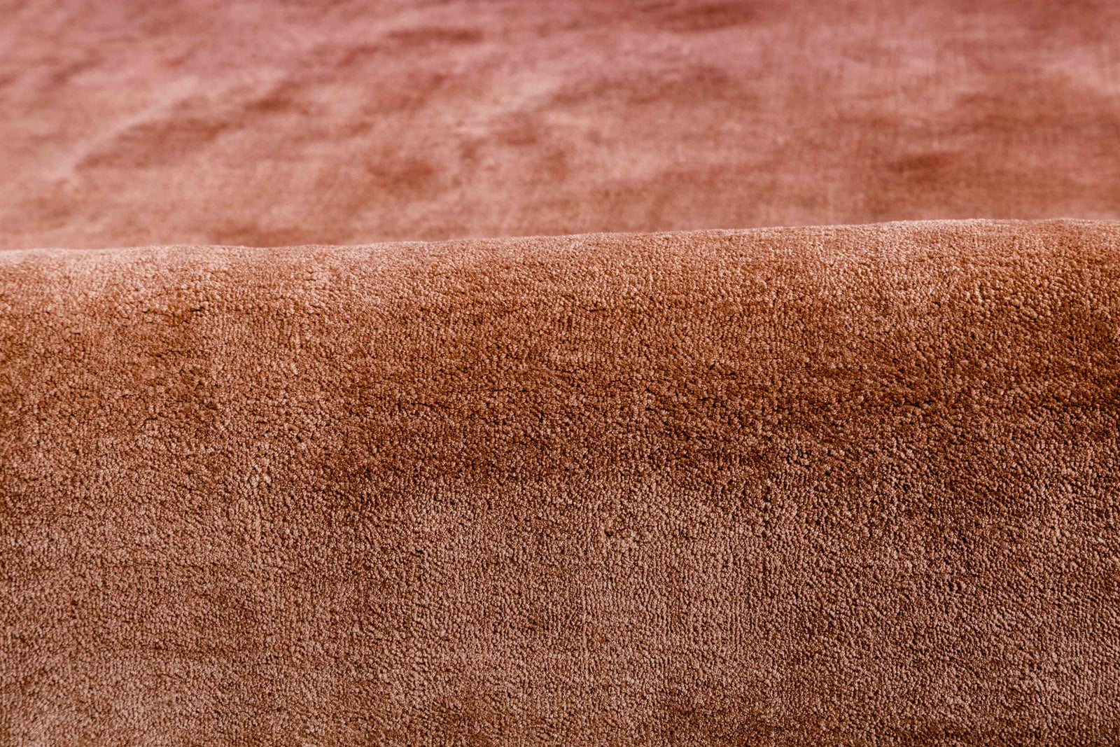 One silhouette. Your dimensions, comfort and finish.