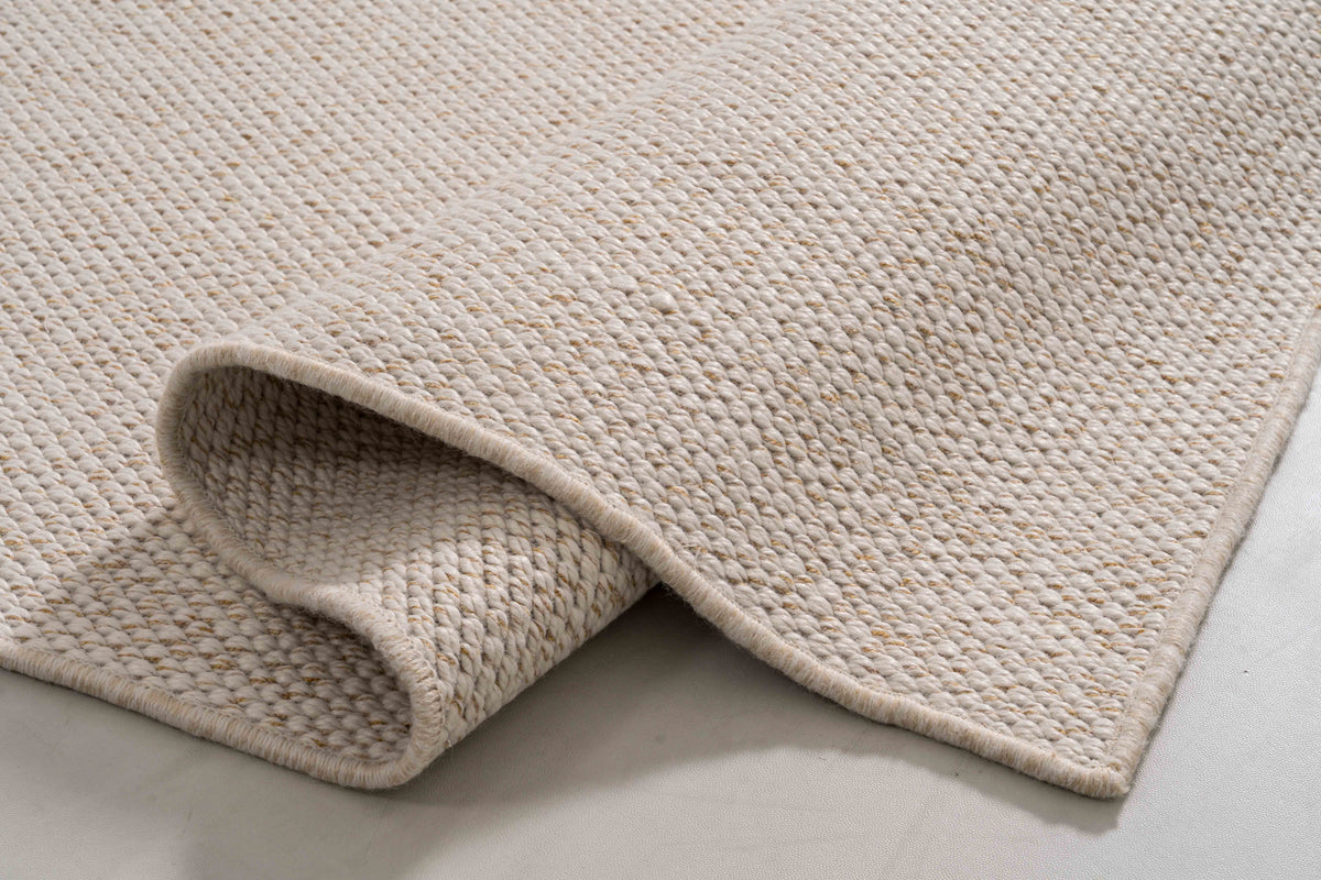 One silhouette. Your dimensions, comfort and finish.