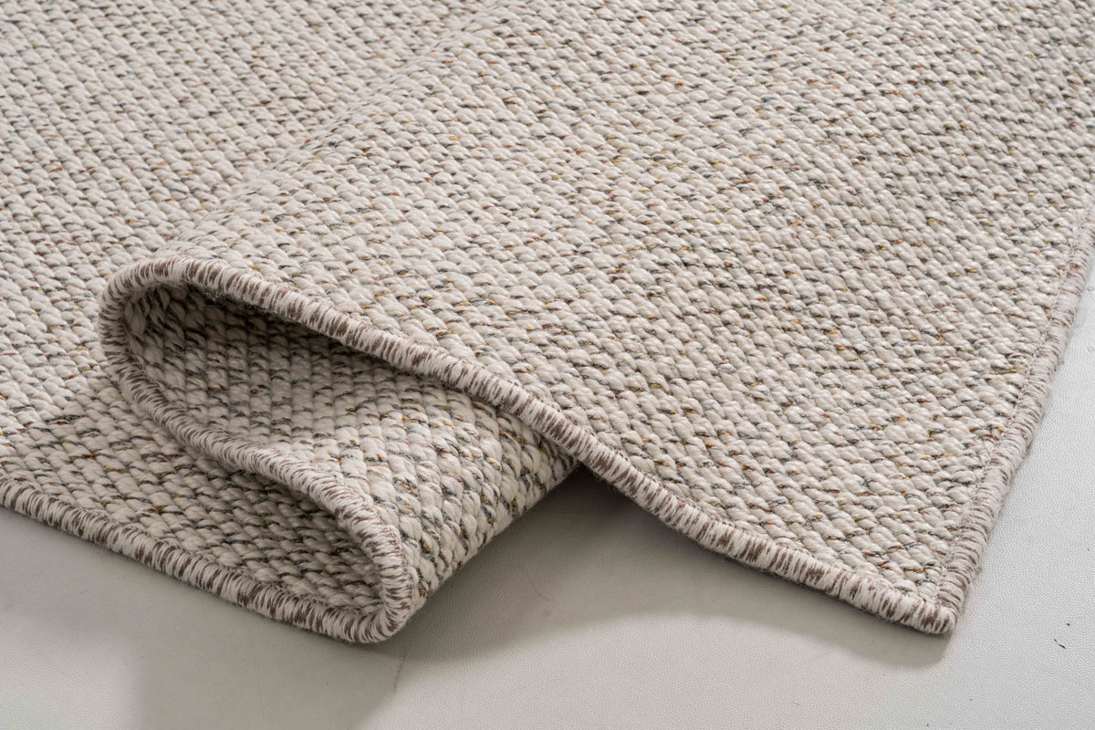 One silhouette. Your dimensions, comfort and finish.