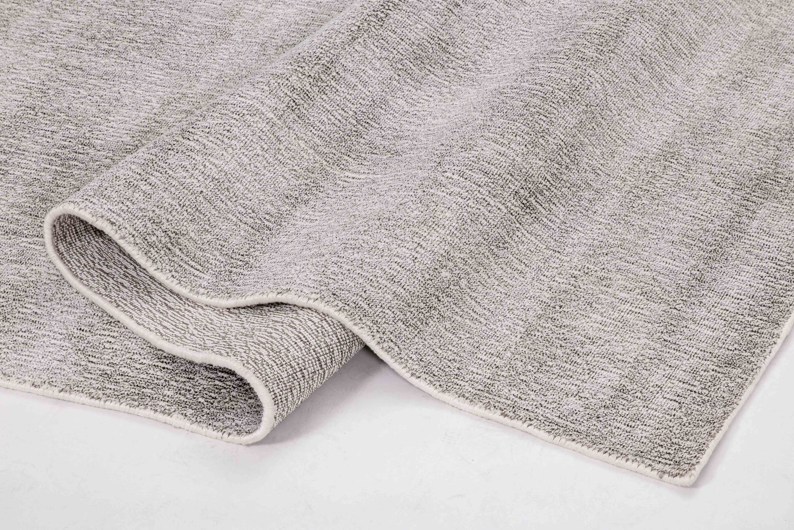 One silhouette. Your dimensions, comfort and finish.