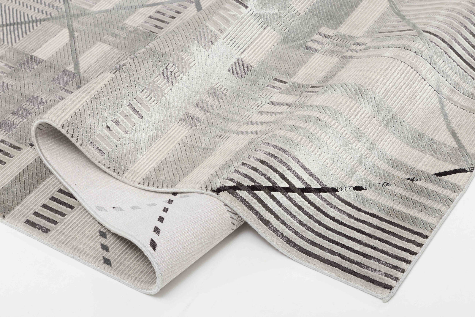 One silhouette. Your dimensions, comfort and finish.