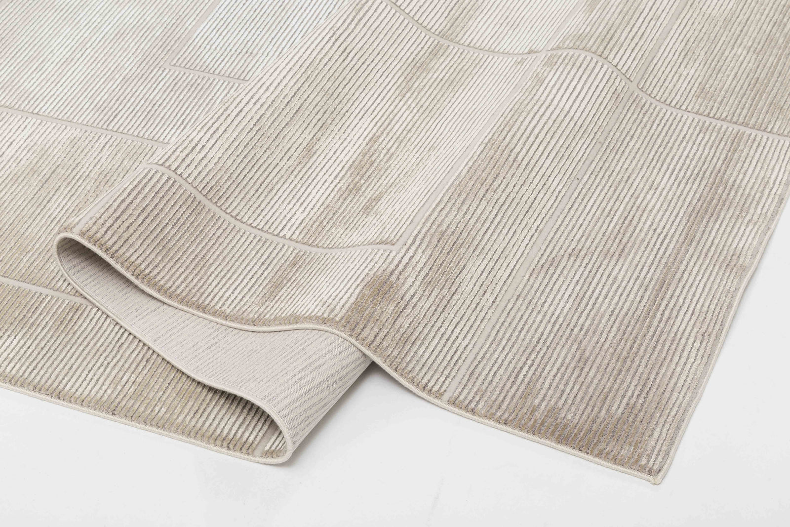 One silhouette. Your dimensions, comfort and finish.
