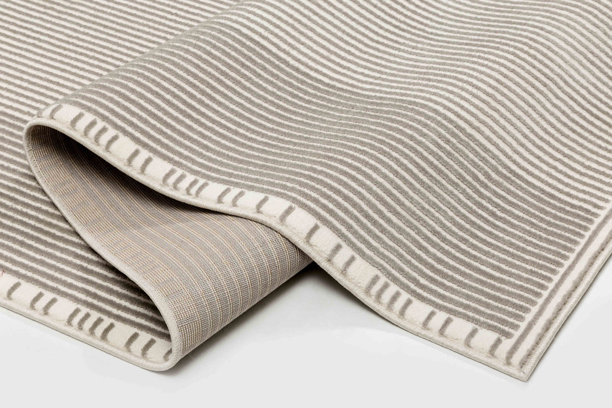 One silhouette. Your dimensions, comfort and finish.