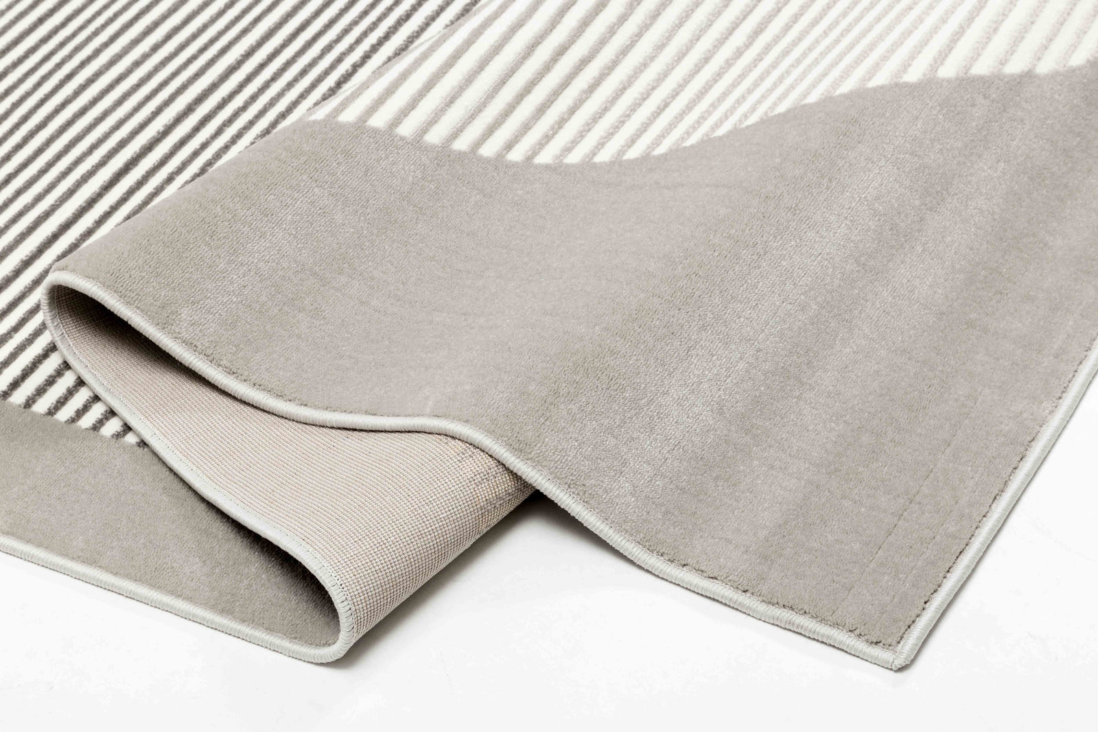 One silhouette. Your dimensions, comfort and finish.