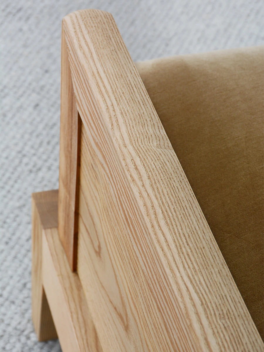 One silhouette. Your dimensions, comfort and finish.
