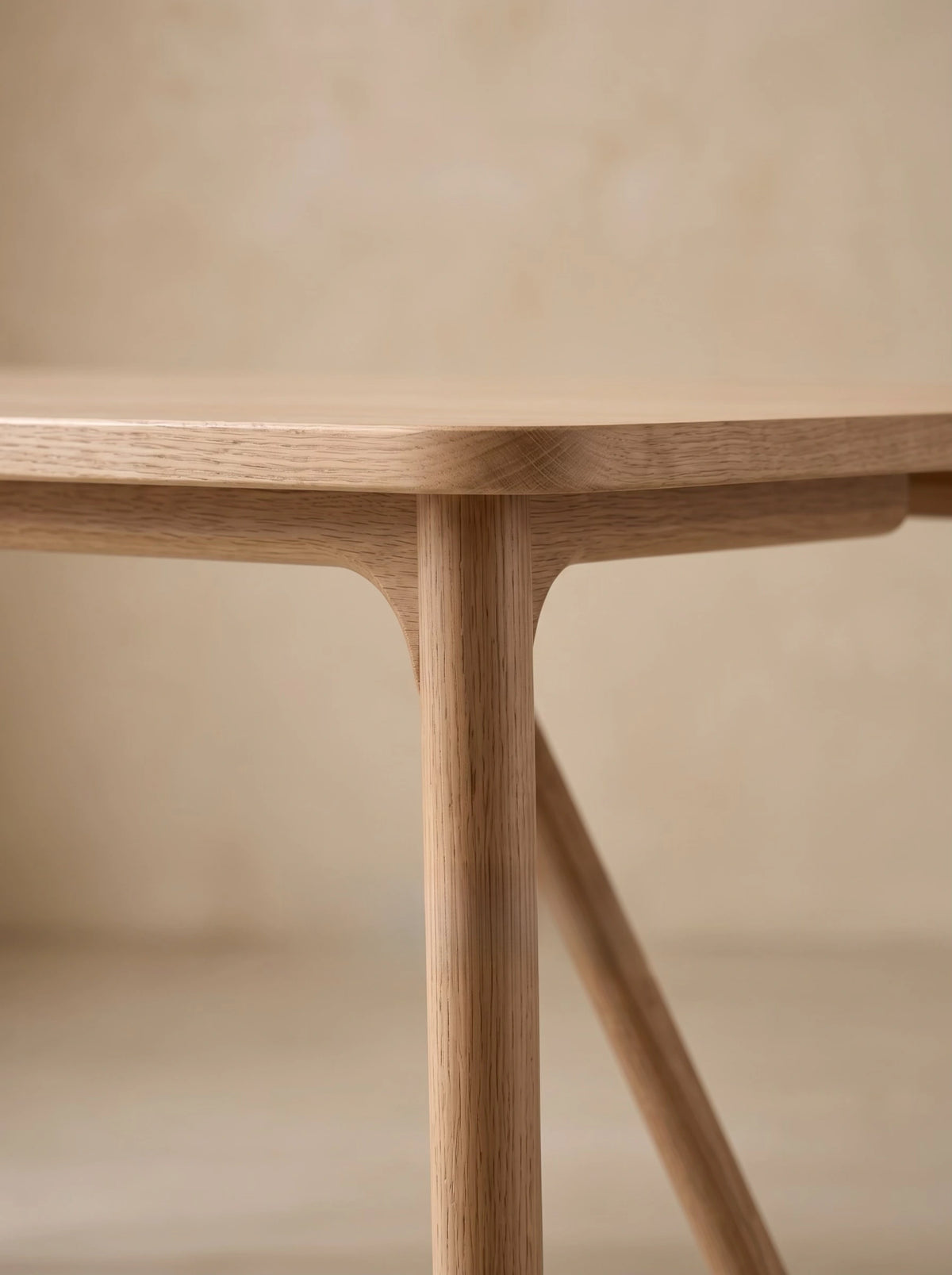 One silhouette. Your dimensions, comfort and finish.