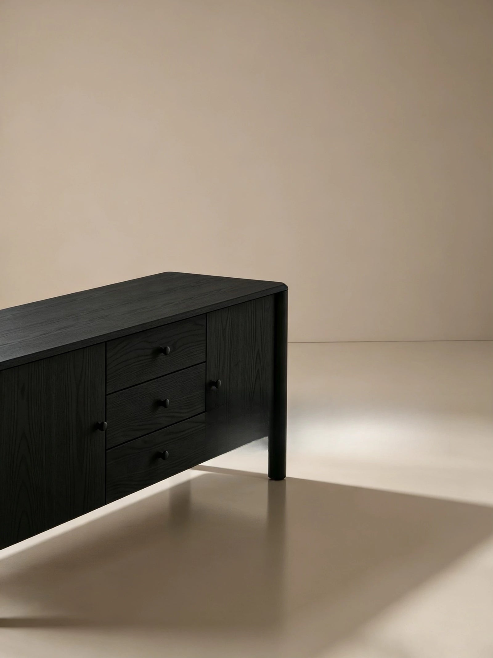 One silhouette. Your dimensions, comfort and finish.