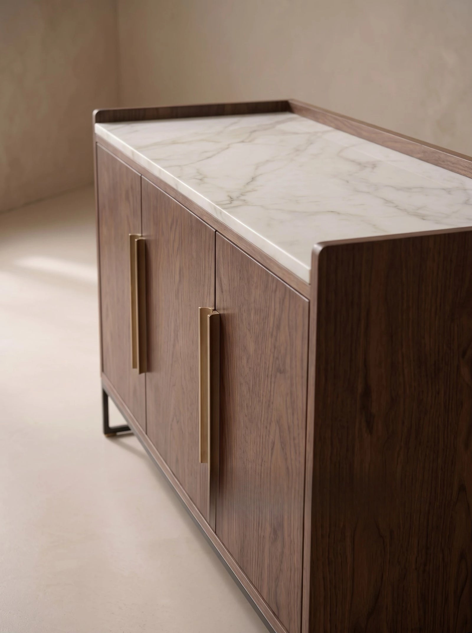 One silhouette. Your dimensions, comfort and finish.
