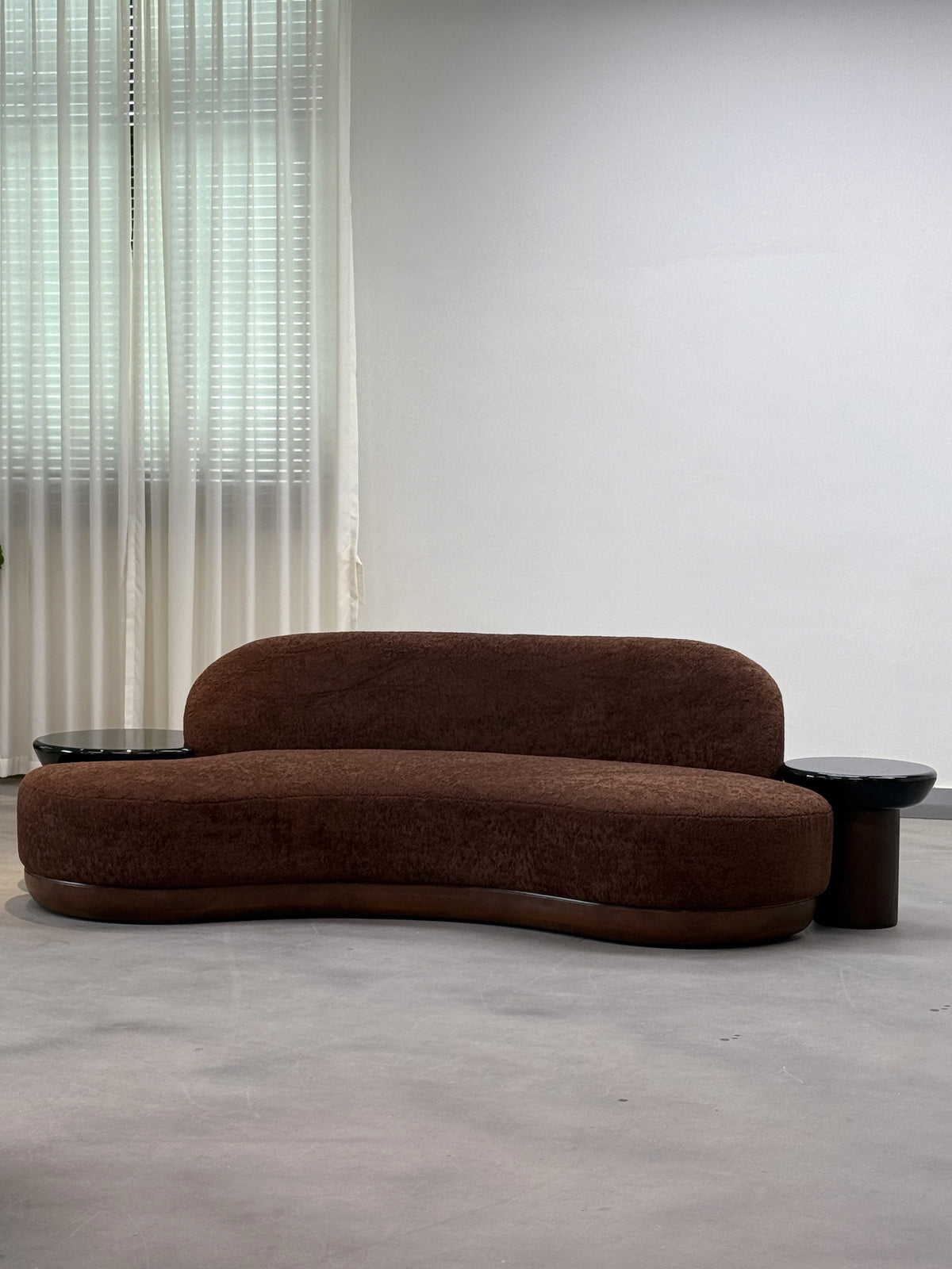 One silhouette. Your dimensions, comfort and finish.