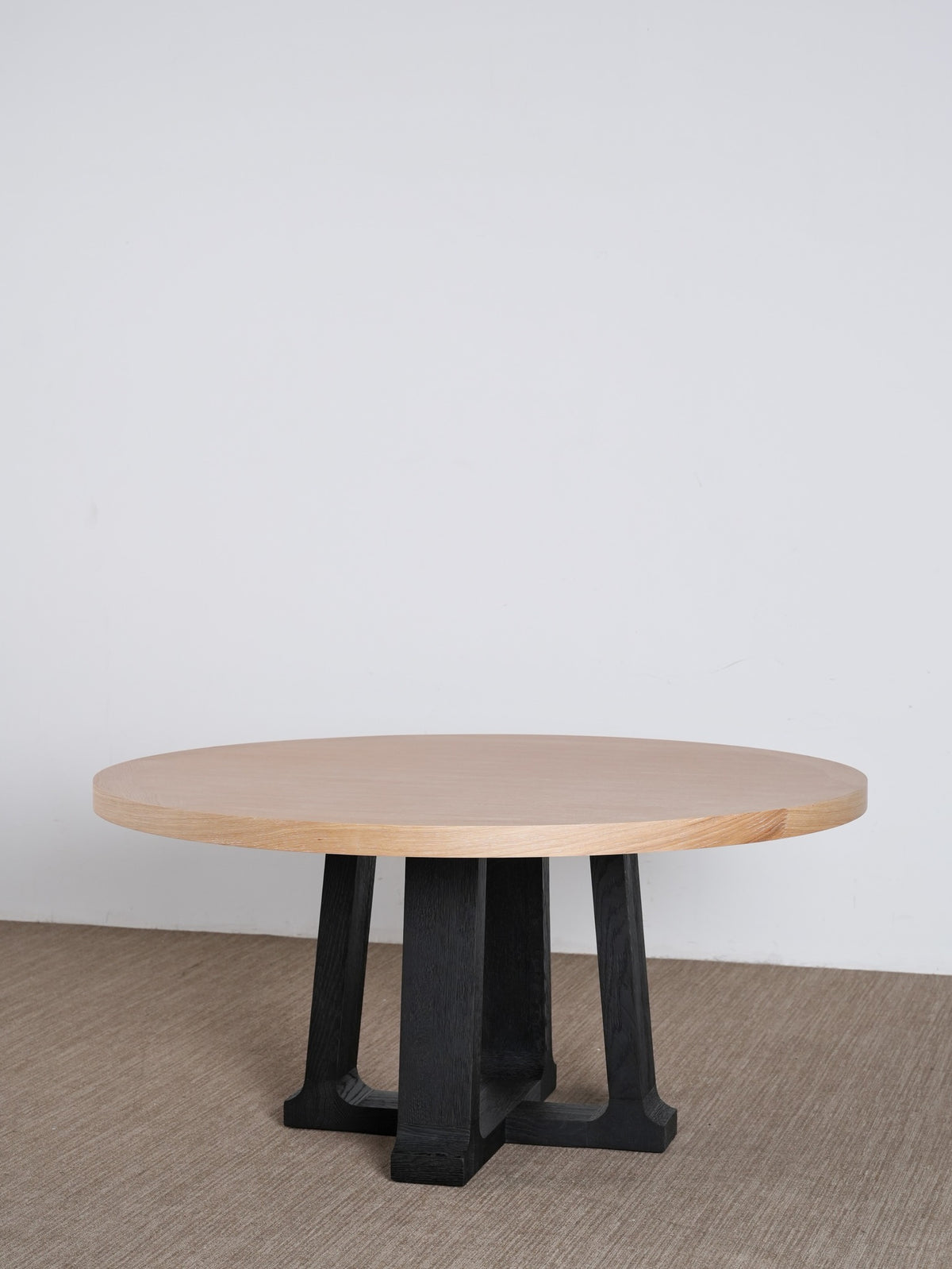 One silhouette. Your dimensions, comfort and finish.