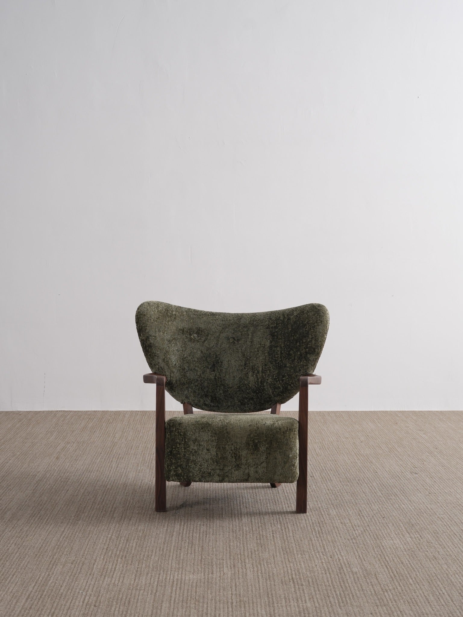 One silhouette. Your dimensions, comfort and finish.