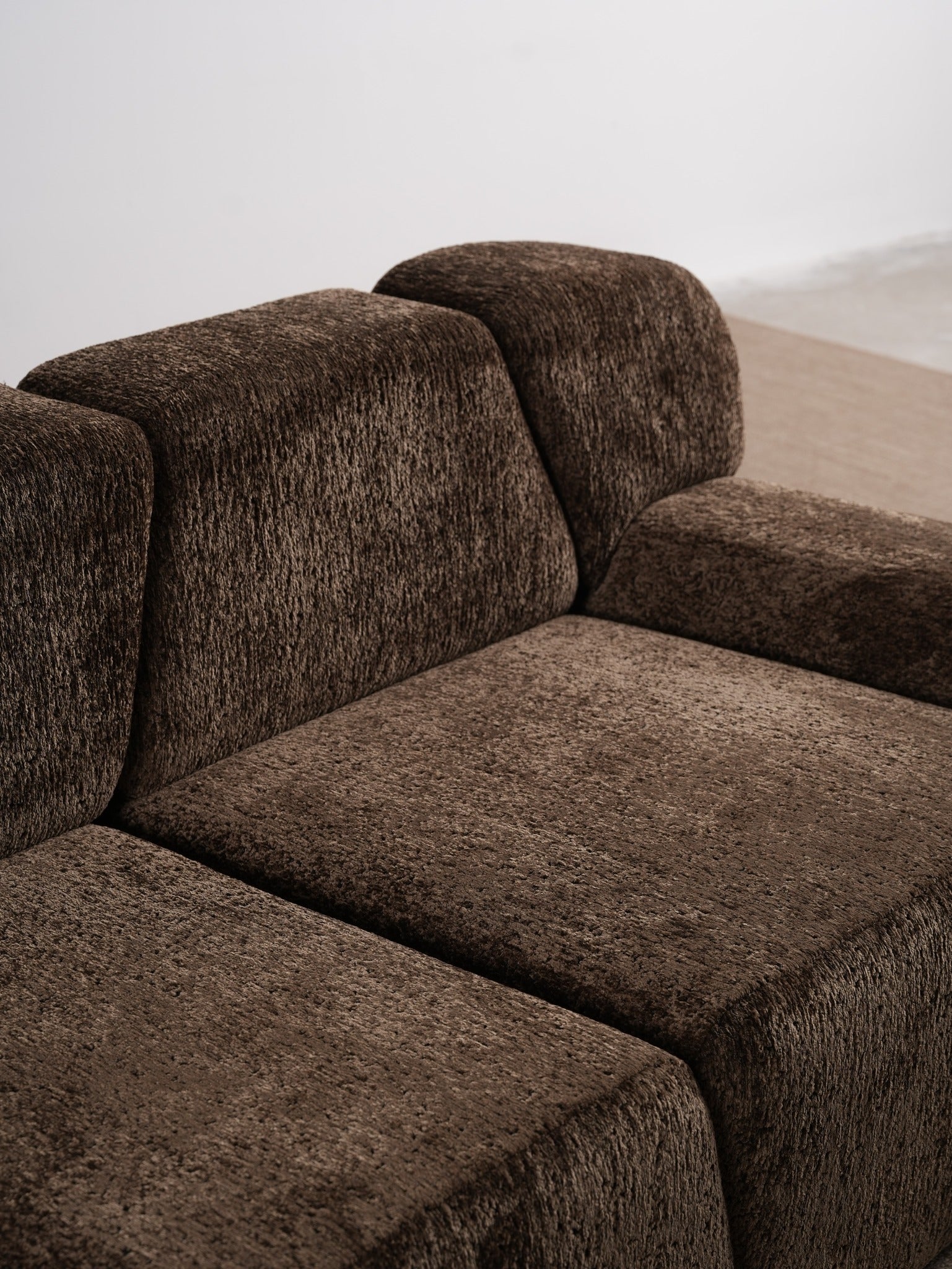 One silhouette. Your dimensions, comfort and finish.