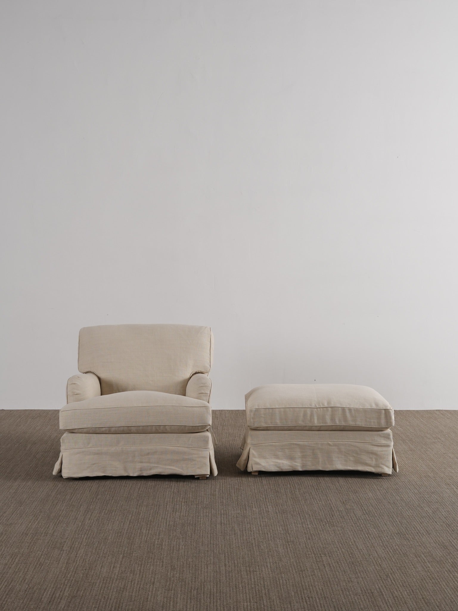 One silhouette. Your dimensions, comfort and finish.