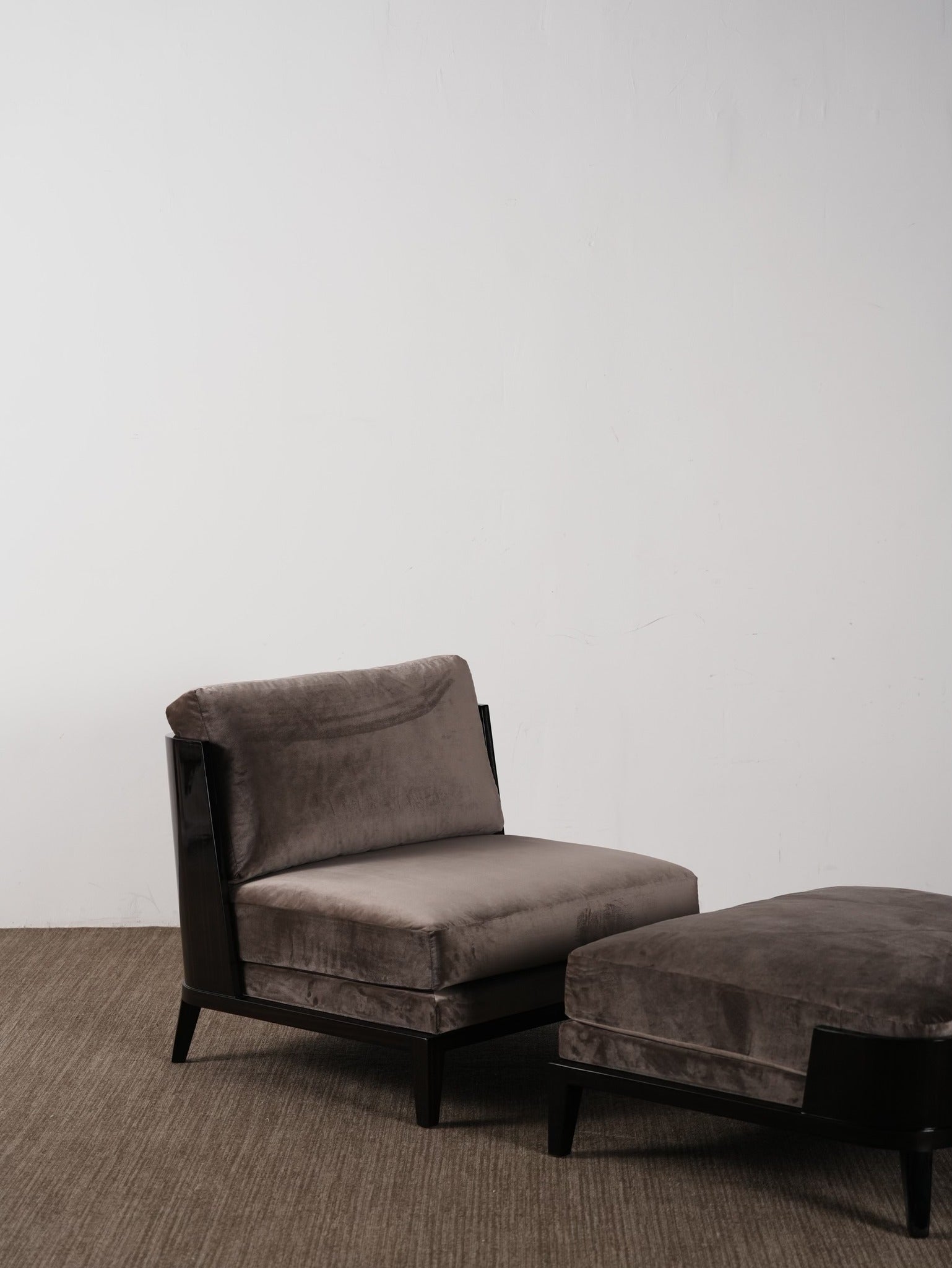One silhouette. Your dimensions, comfort and finish.