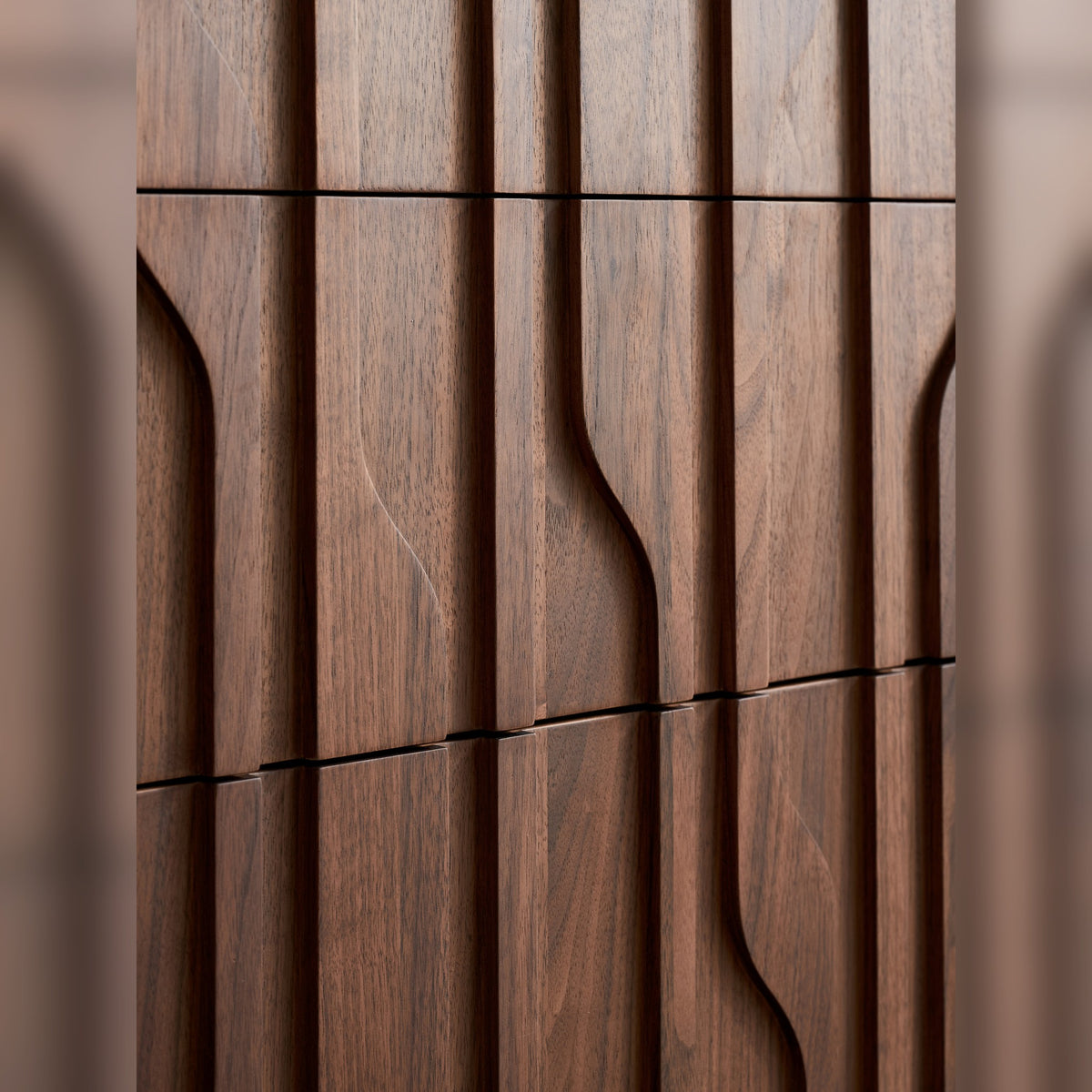 One silhouette. Your dimensions, comfort and finish.