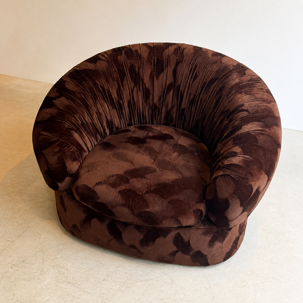 One silhouette. Your dimensions, comfort and finish.