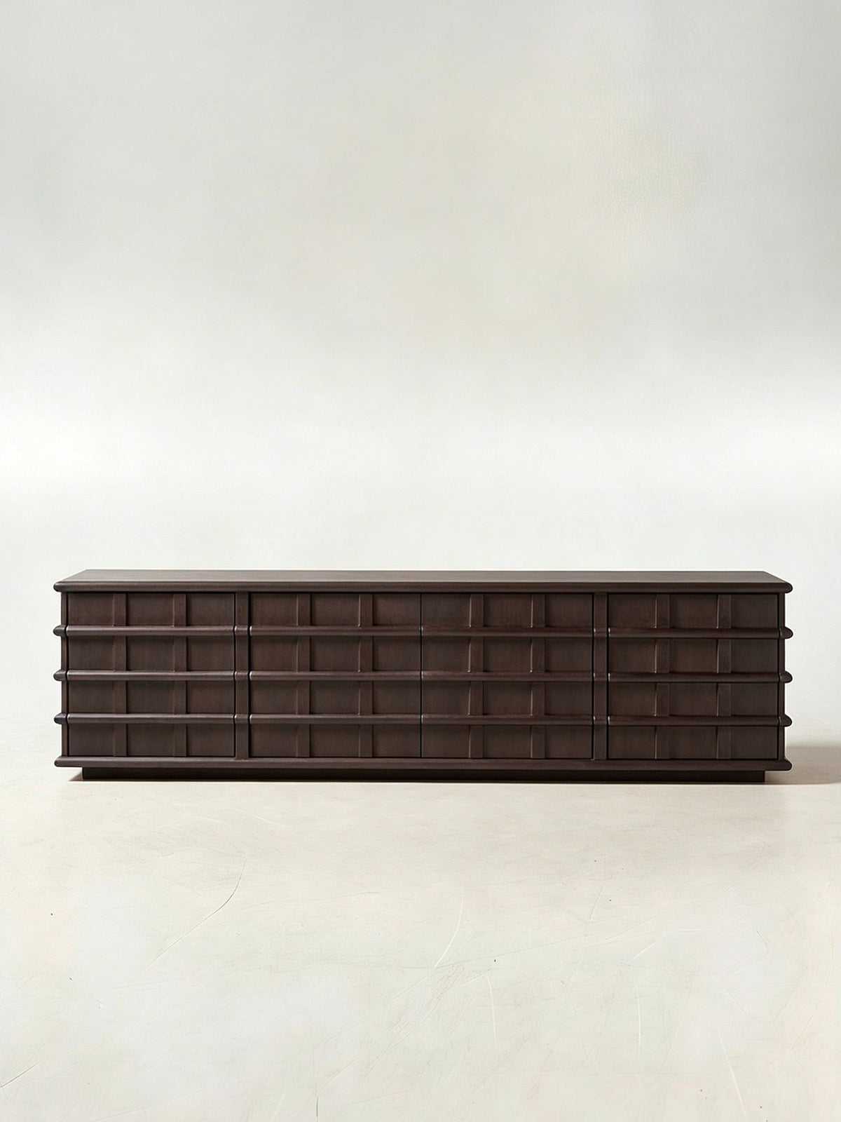 One silhouette. Your dimensions, comfort and finish.