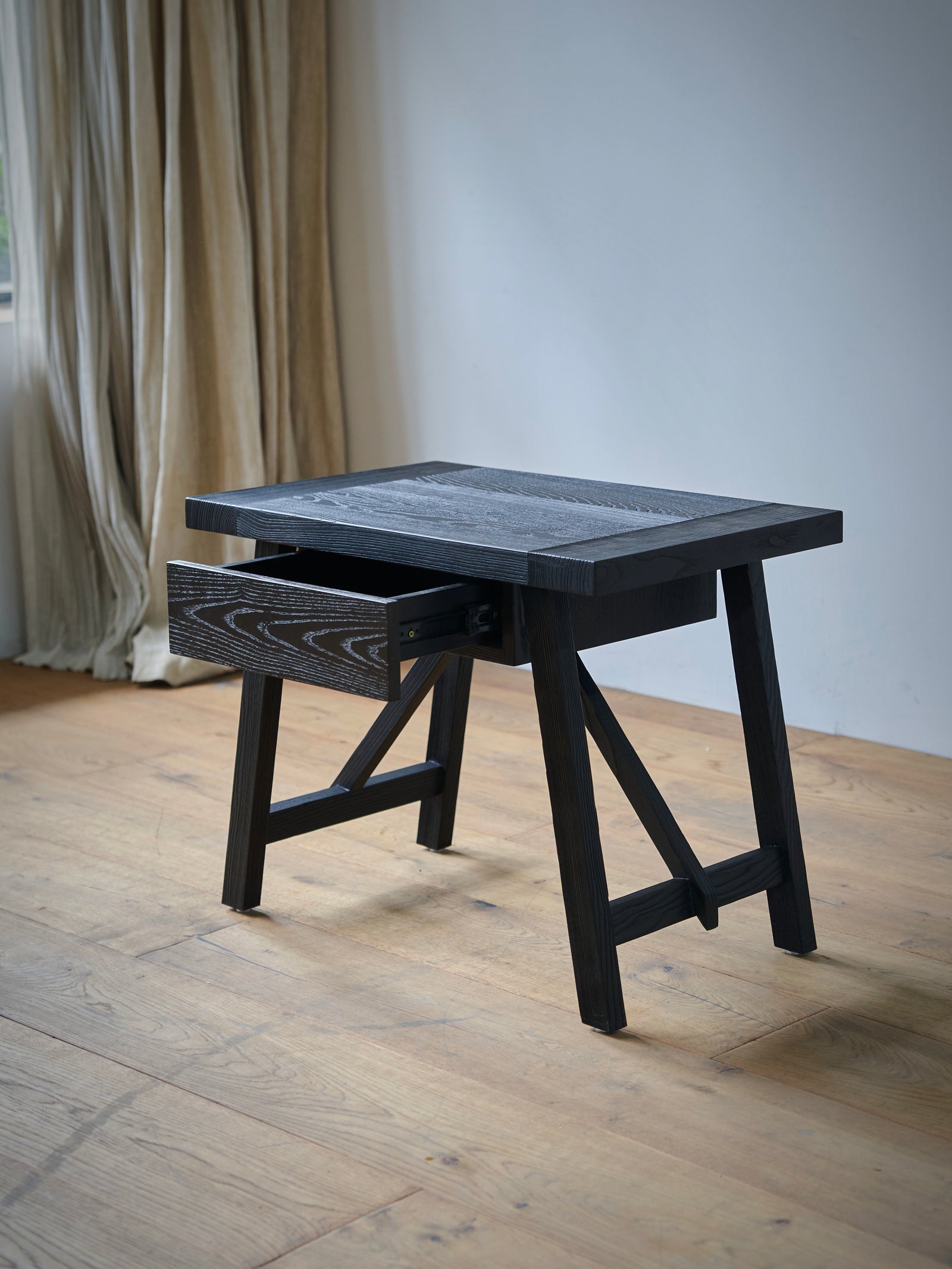 One silhouette. Your dimensions, comfort and finish.