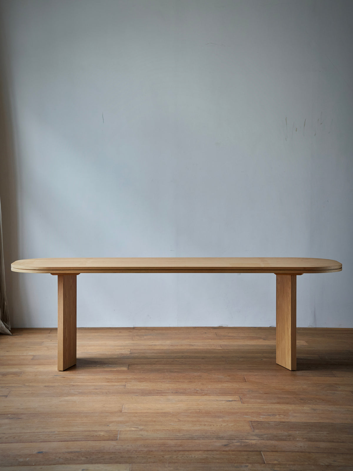 One silhouette. Your dimensions, comfort and finish.