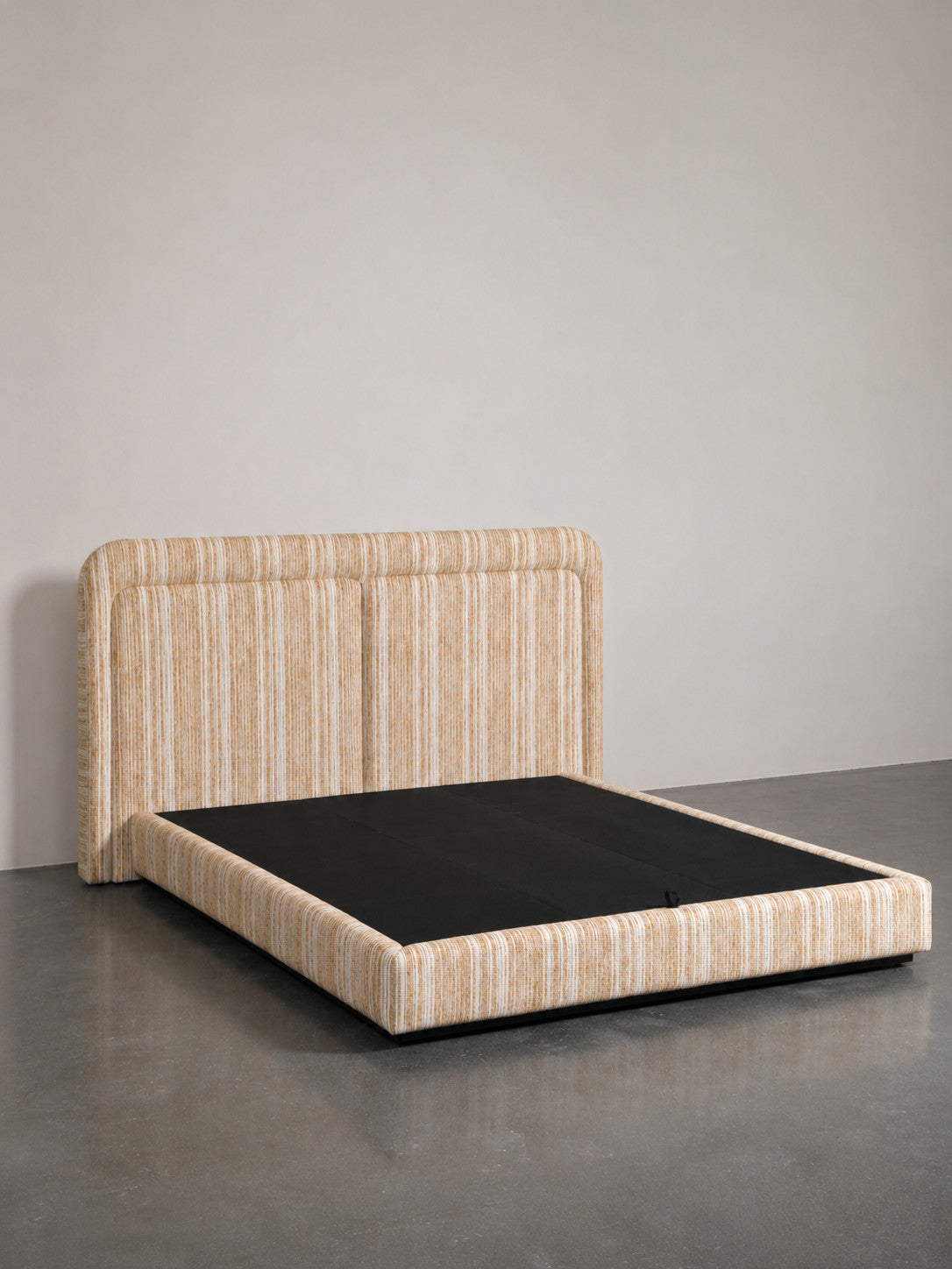 One silhouette. Your dimensions, comfort and finish.