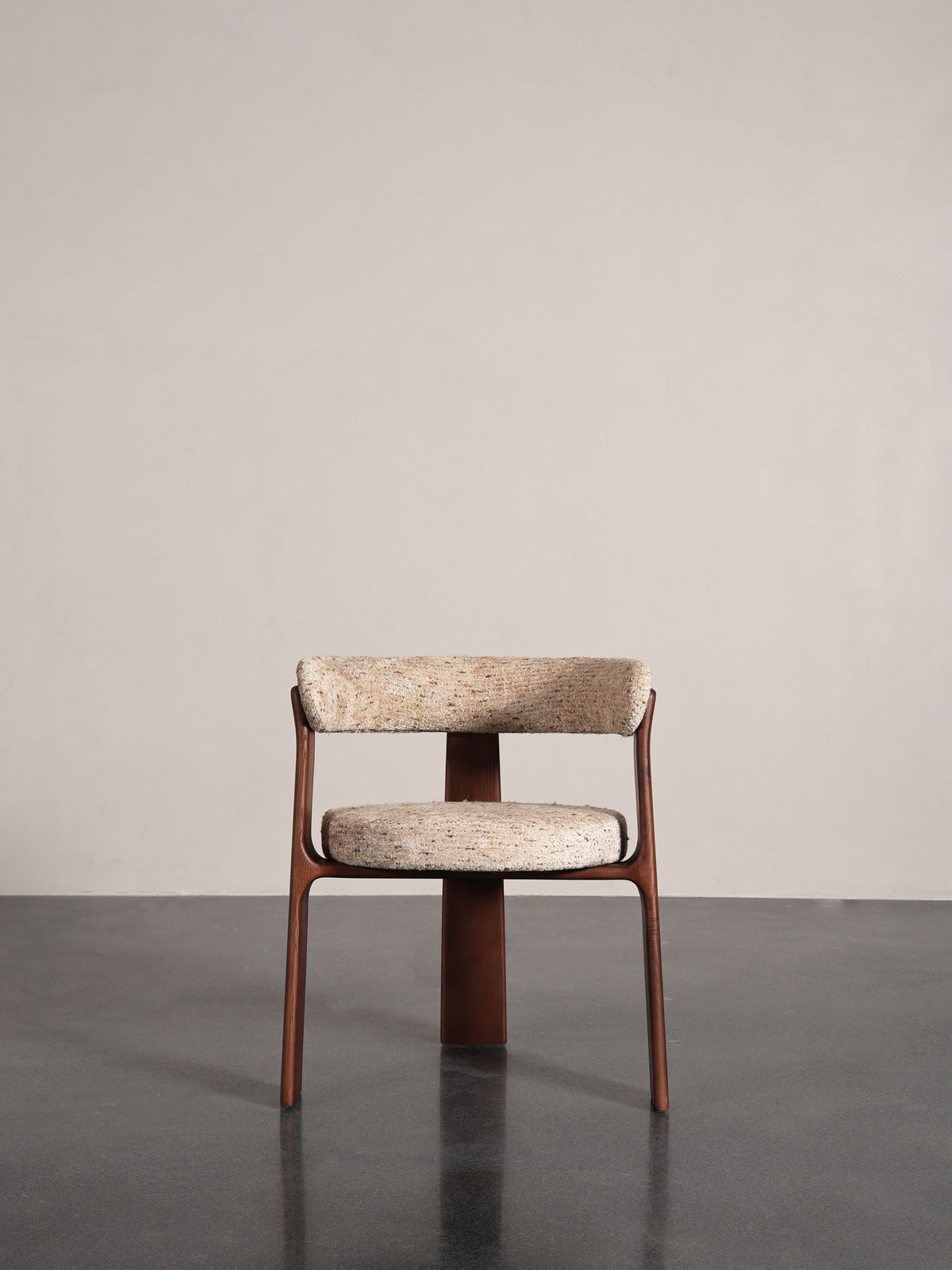 One silhouette. Your dimensions, comfort and finish.