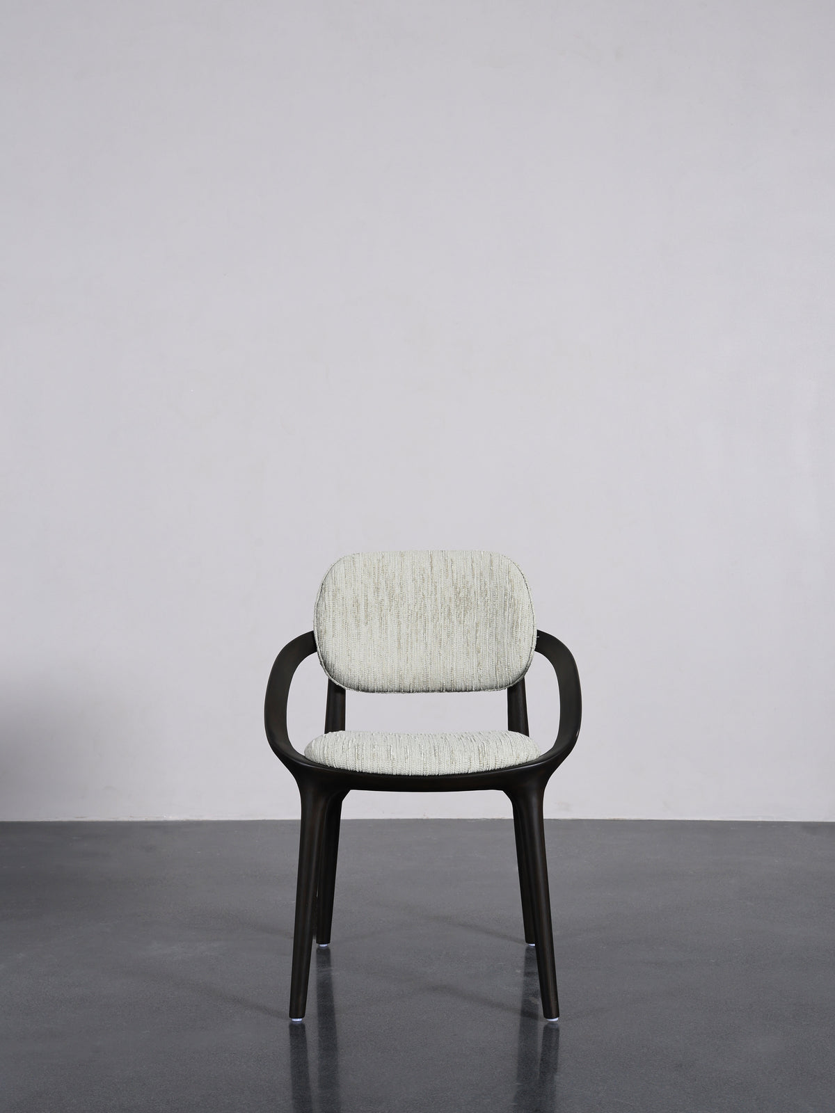 One silhouette. Your dimensions, comfort and finish.
