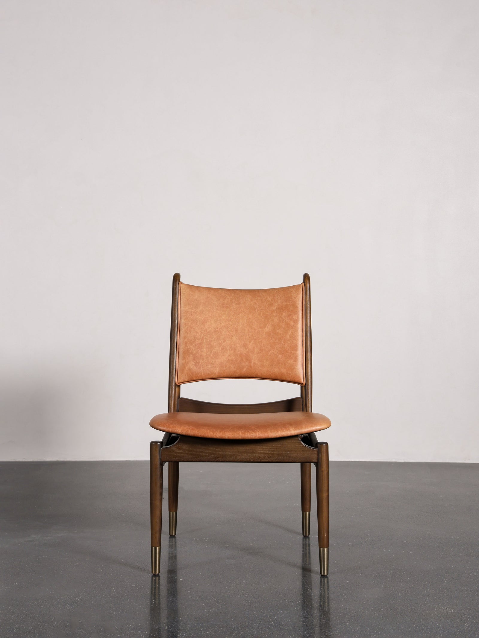 One silhouette. Your dimensions, comfort and finish.