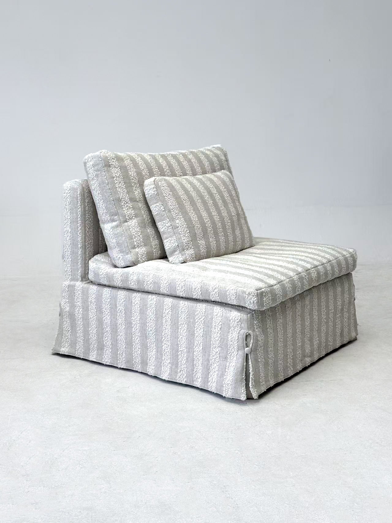 One silhouette. Your dimensions, comfort and finish.