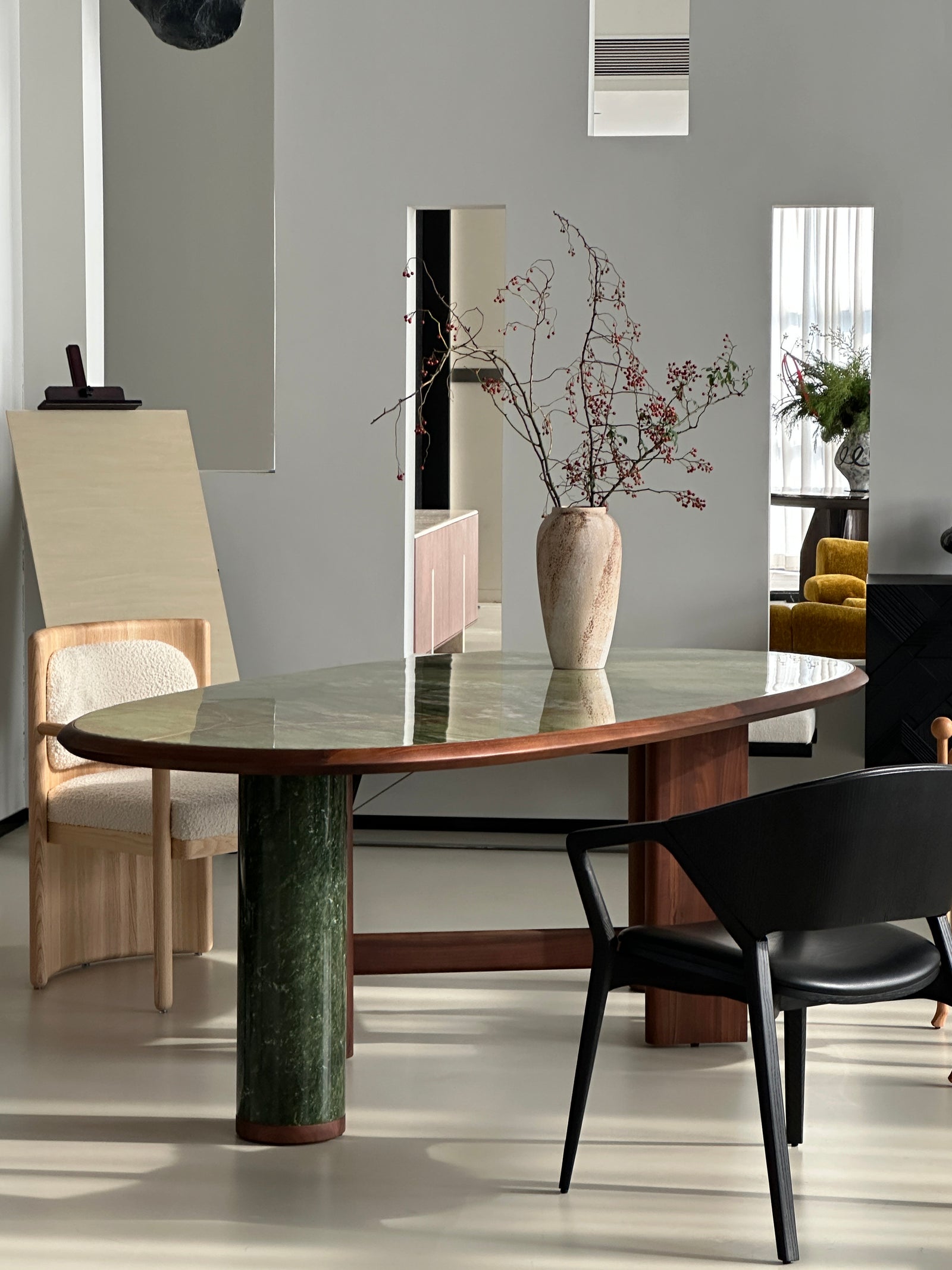 One silhouette. Your dimensions, comfort and finish.
