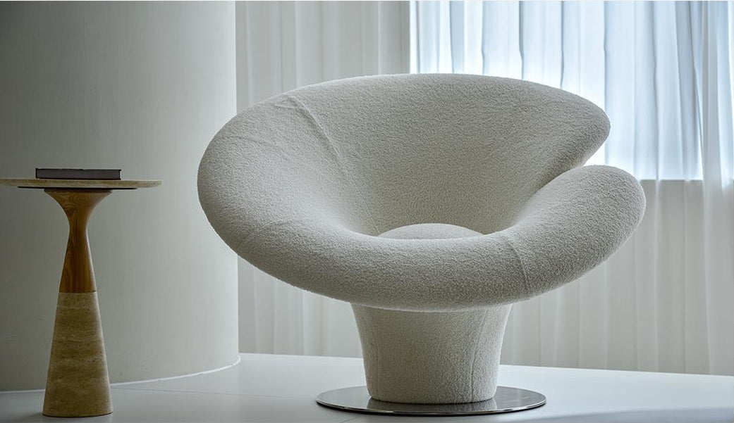 One silhouette. Your dimensions, comfort and finish.