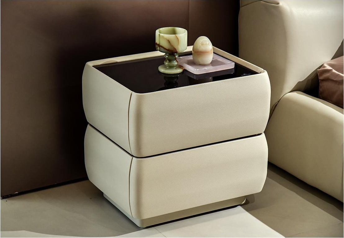 One silhouette. Your dimensions, comfort and finish.