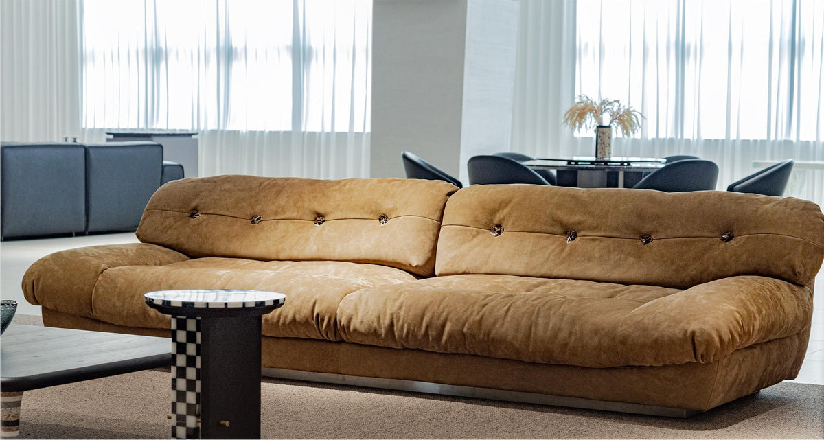 One silhouette. Your dimensions, comfort and finish.