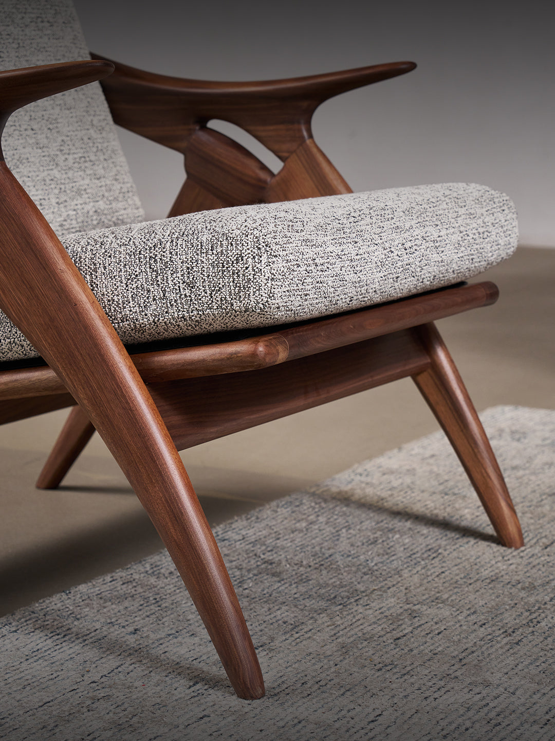 One silhouette. Your dimensions, comfort and finish.