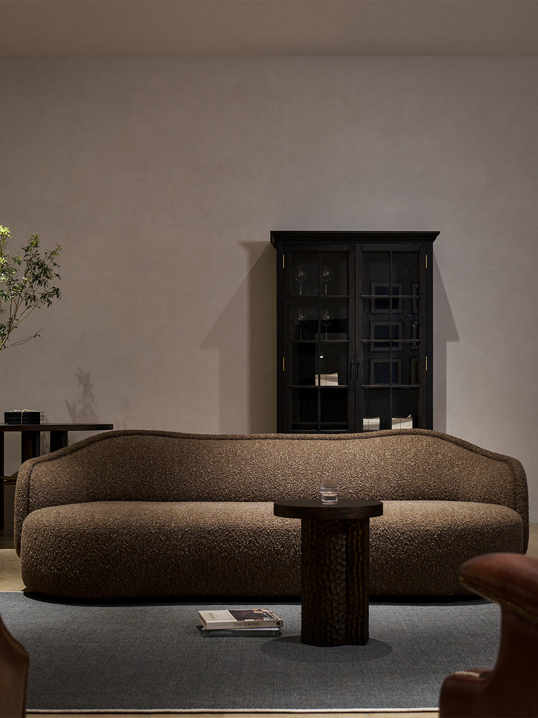 One silhouette. Your dimensions, comfort and finish.