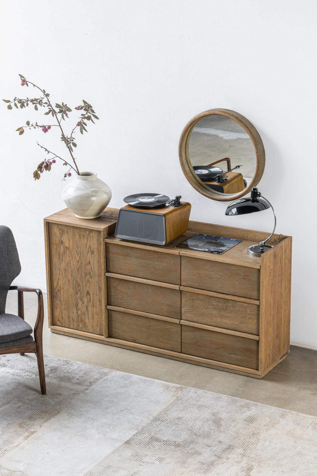 One silhouette. Your dimensions, comfort and finish.