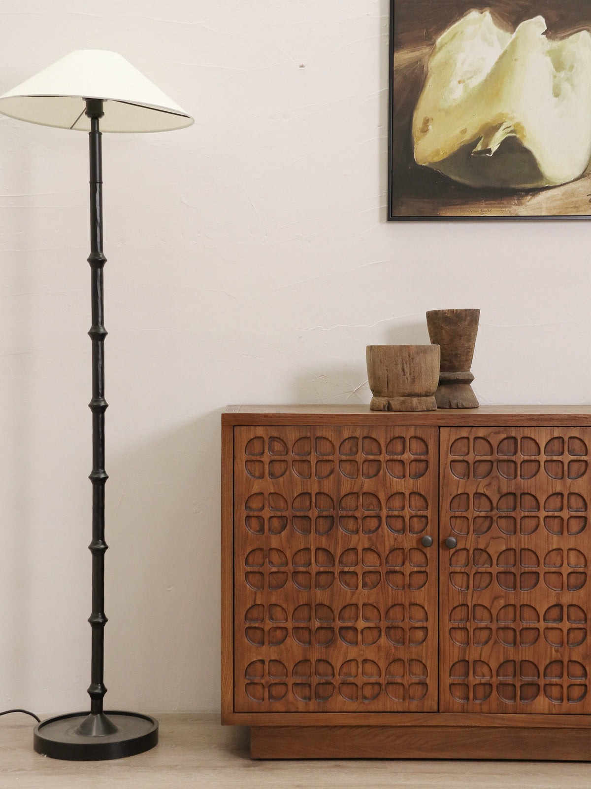 One silhouette. Your dimensions, comfort and finish.