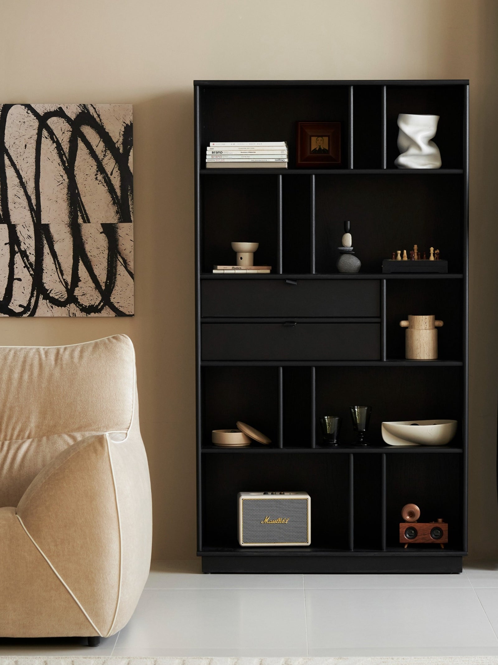 One silhouette. Your dimensions, comfort and finish.