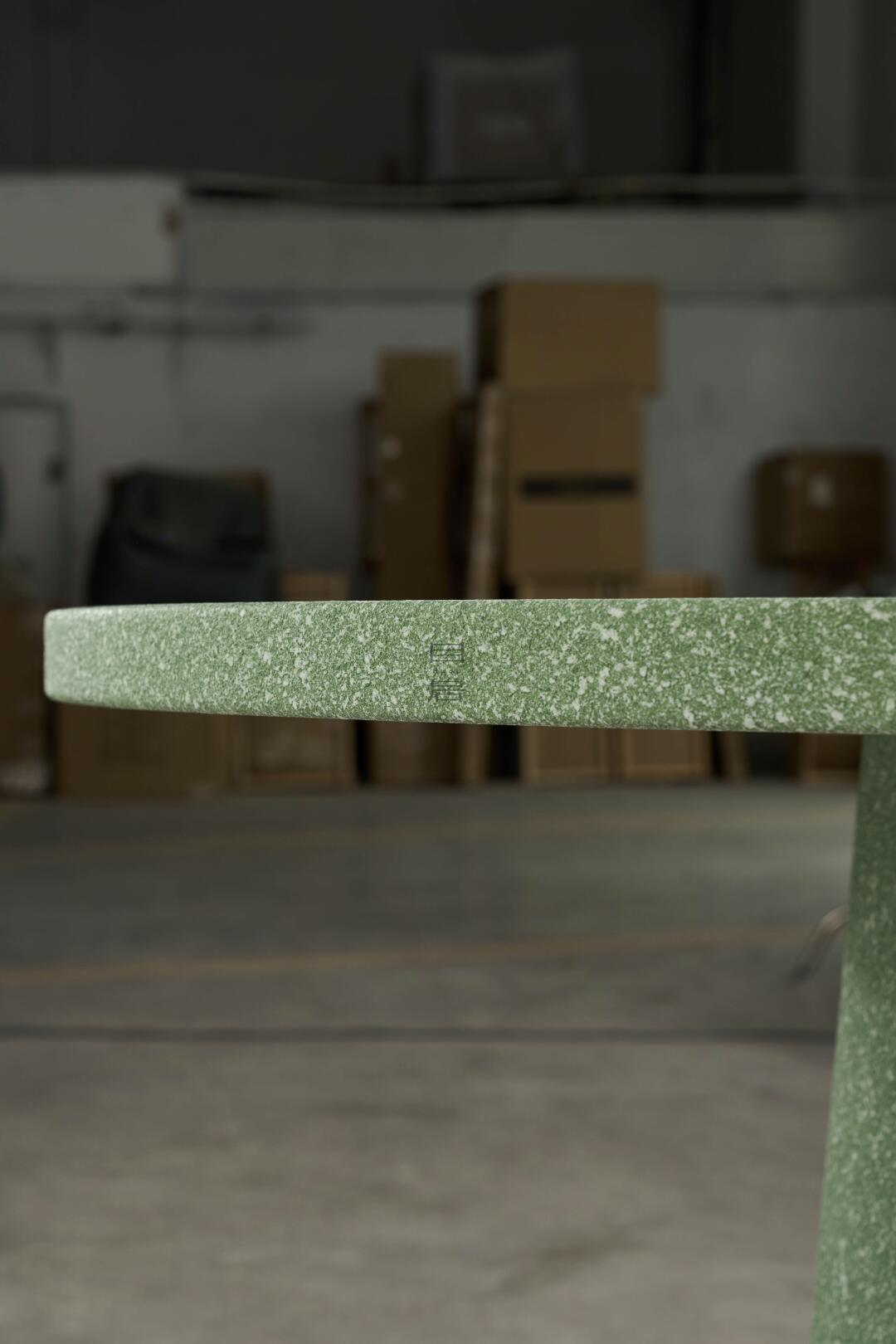 One silhouette. Your dimensions, comfort and finish.