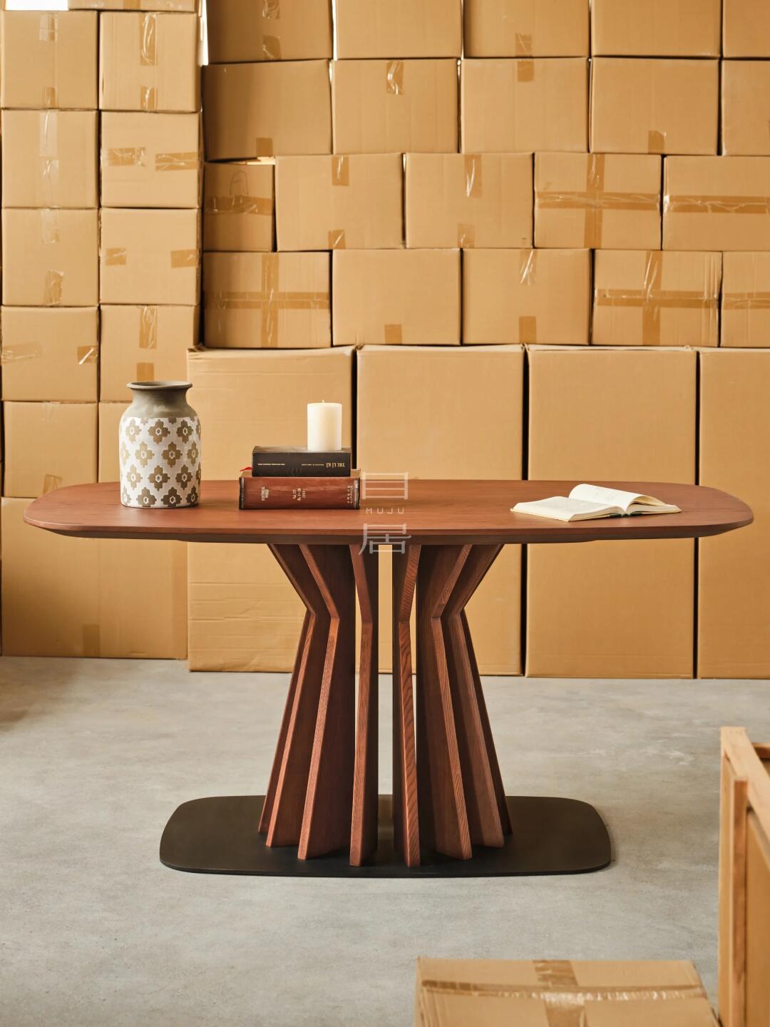One silhouette. Your dimensions, comfort and finish.