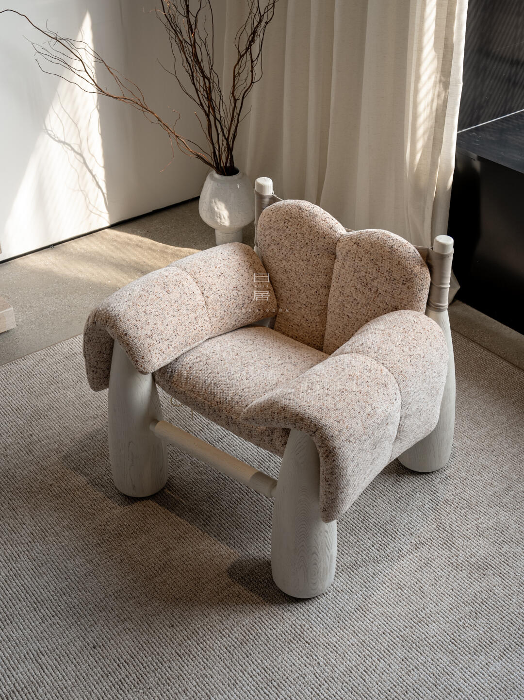 One silhouette. Your dimensions, comfort and finish.