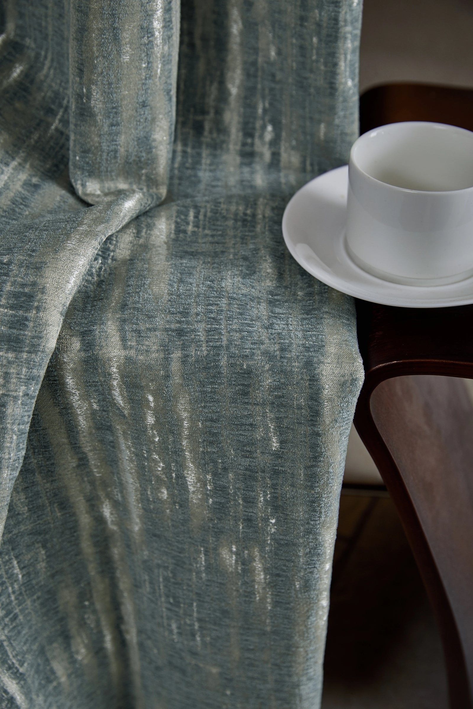 One silhouette. Your dimensions, comfort and finish.