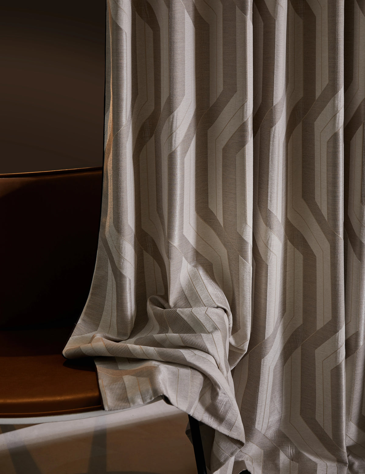 One silhouette. Your dimensions, comfort and finish.