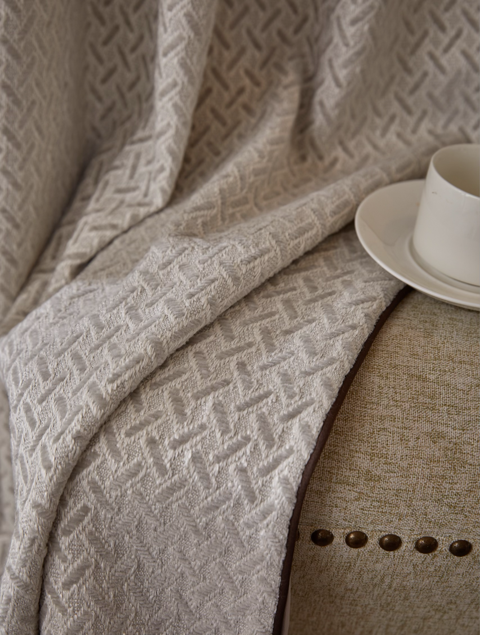 One silhouette. Your dimensions, comfort and finish.