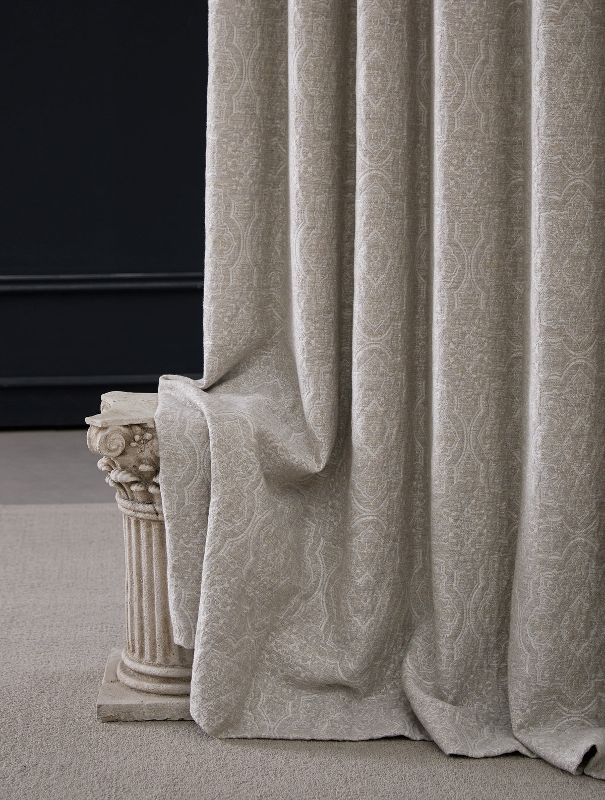 One silhouette. Your dimensions, comfort and finish.
