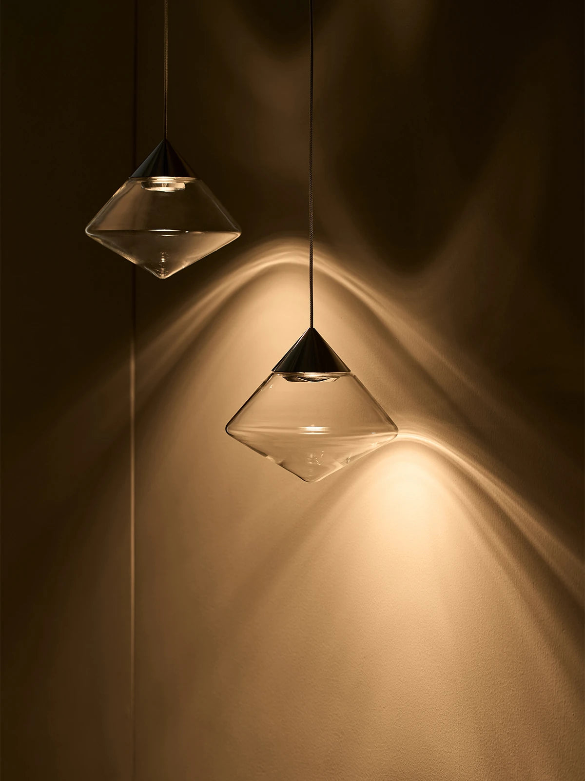 One silhouette. Your dimensions, comfort and finish.