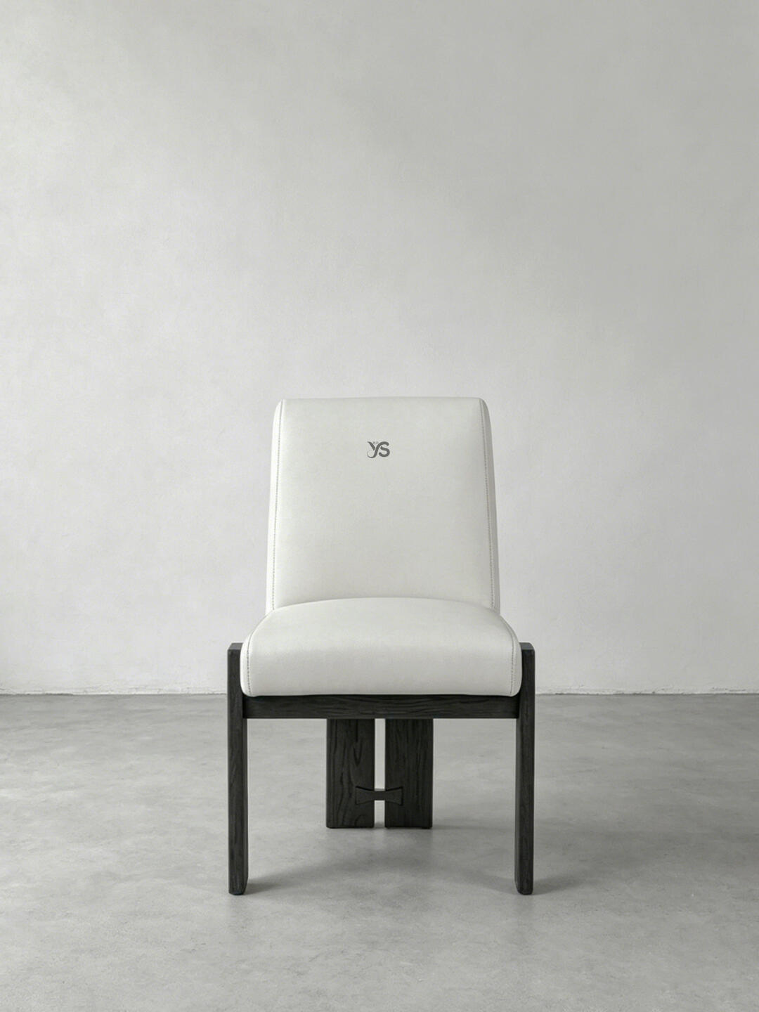One silhouette. Your dimensions, comfort and finish.